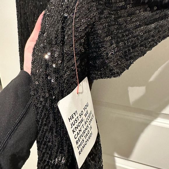 ASOS DESIGN Curve Straight sequin ankle grazer pants in black - Picture 4 of 6